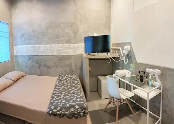 Hive28 Hotel